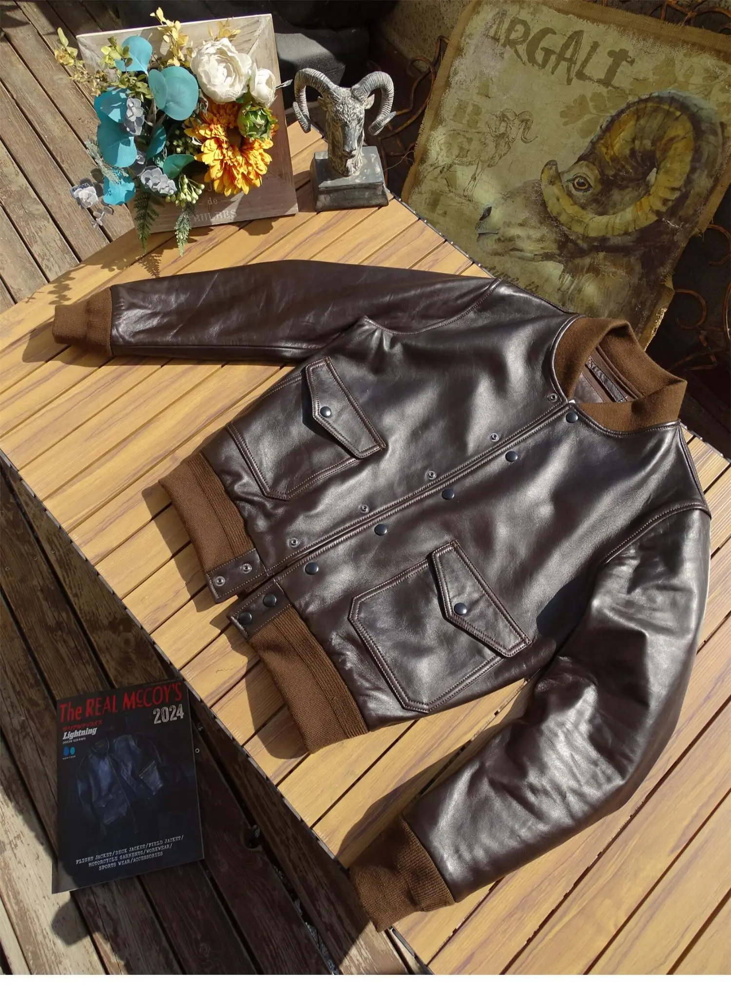 A1 Soft tea core baby sheepskin leather flight suit jacket American May khaki men's leather jacket
A1 Soft tea core baby sheepskin leather flight suit jacket American May khaki men's leather jacket