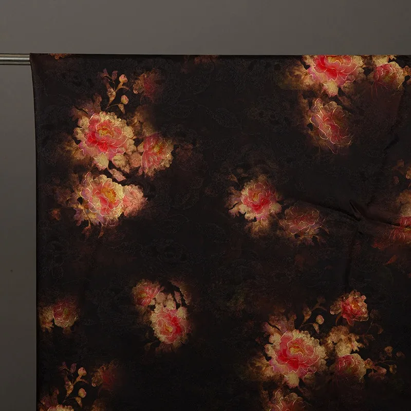 1meter Black Brown Digital Print Rayon Gambiered Silk Fabric for Qipao Dress Spring Summer New DIY Sewing Accessories
1meter Black Brown Digital Print Rayon Gambiered Silk Fabric for Qipao Dress Spring Summer New DIY Sewing Accessories