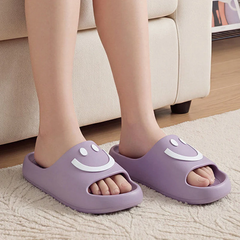 Модные домашние тапочки с улыбающимся лицом, нескользящие, женские, летние 2026, комфортные, на толстой подошве, легкие, из ЭВА, для дома
Модные домашние тапочки с улыбающимся лицом, нескользящие, женские, летние 2026, комфортные, на толстой подошве, легкие, из ЭВА, для дома