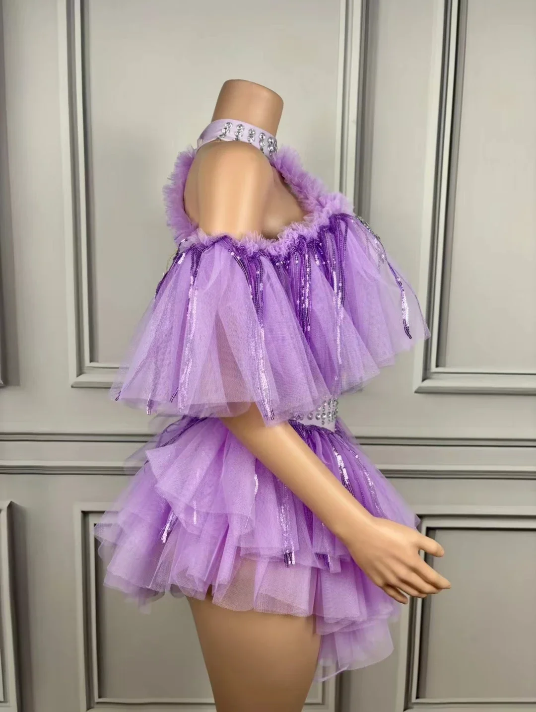 Sparkly Cute Lolita Style Bodysuit For Women Night Club Party Dance Performance Costume Las Vegas Pageant Cheerleading Outfit
Sparkly Cute Lolita Style Bodysuit For Women Night Club Party Dance Performance Costume Las Vegas Pageant Cheerleading Outfit