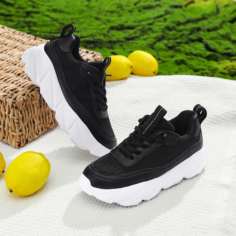 Новинка 2025 года, однотонная простая мужская обувь, высококачественные дышащие кроссовки на толстой подошве, износостойкая нескользящая модная обувь
Новинка 2025 года, однотонная простая мужская обувь, высококачественные дышащие кроссовки на толстой подошве, износостойкая нескользящая модная обувь