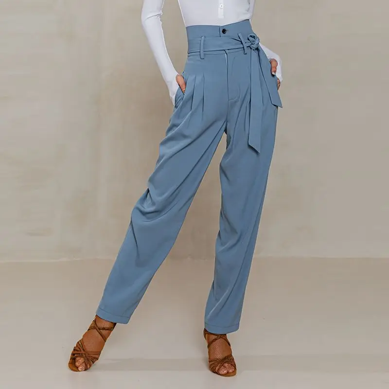 New high-waisted women Latin dance pants Blue lace-up moden performance pants Rumba wide-legged Trousers
New high-waisted women Latin dance pants Blue lace-up moden performance pants Rumba wide-legged Trousers