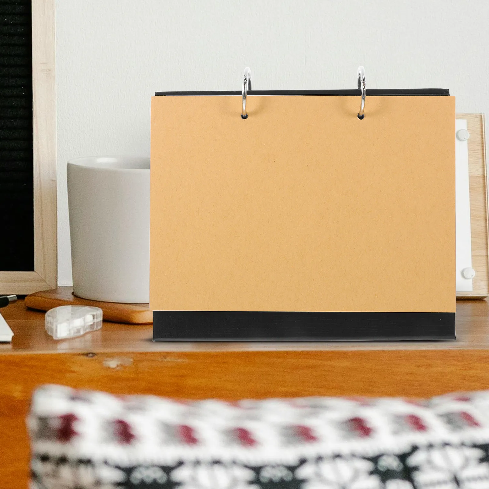 DIY Blank Desktop Calendar with Detachable Sheets Sturdy Standing Design Smooth Writing Thick Paper Mini Desk Planner for Office
DIY Blank Desktop Calendar with Detachable Sheets Sturdy Standing Design Smooth Writing Thick Paper Mini Desk Planner for Office