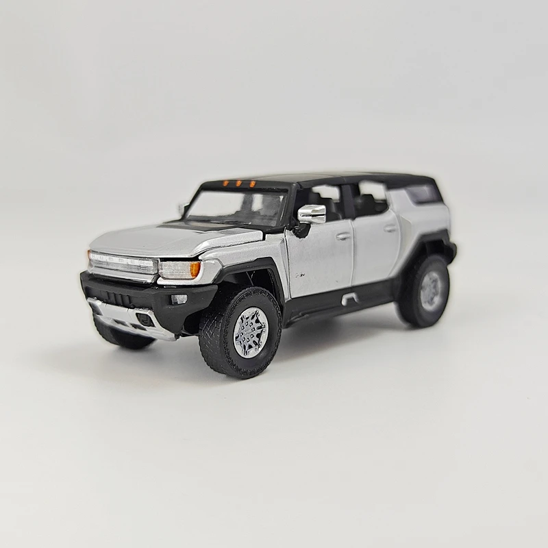 Модель внедорожника Hummer из сплава, масштаб 1:64, с открывающимся капотом, украшение для рабочего стола, коллекционный подарок.
Модель внедорожника Hummer из сплава, масштаб 1:64, с открывающимся капотом, украшение для рабочего стола, коллекционный подарок.