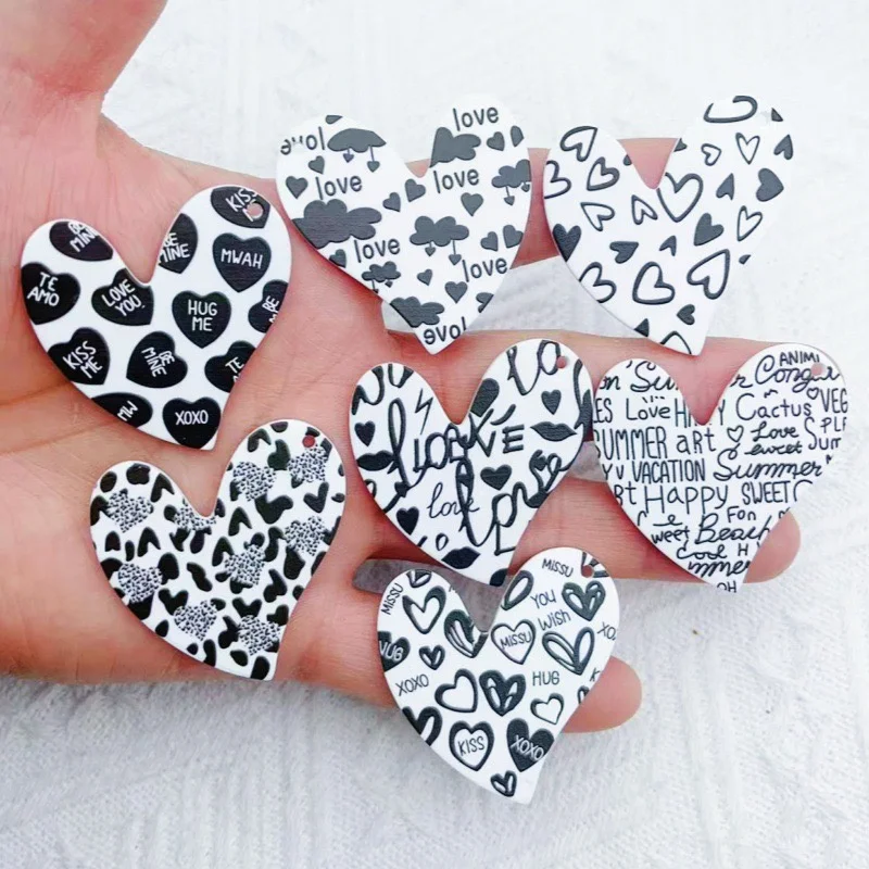 New style 54pcs/lot 41mm color pattern print cartoon hearts shape acrylic beads with hole diy jewelry pendant accessory
New style 54pcs/lot 41mm color pattern print cartoon hearts shape acrylic beads with hole diy jewelry pendant accessory