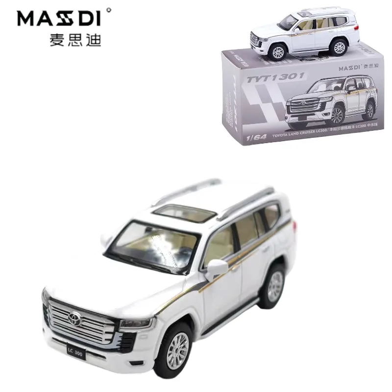 MASDI 1:64 Toyota Land Cruiser LC300 die-cast alloy car model, boys' toy, a gift for friends on special occasions.
MASDI 1:64 Toyota Land Cruiser LC300 die-cast alloy car model, boys' toy, a gift for friends on special occasions.