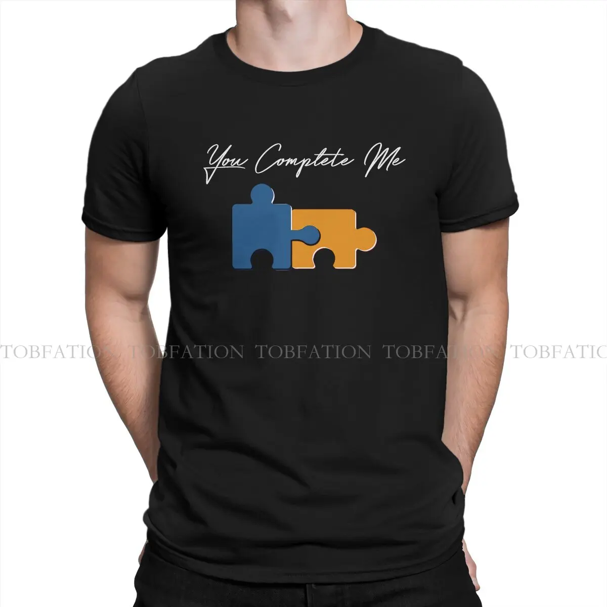 Футболка You Complete Me для мужчин, топы с пазлами, новинка, футболка, удобная свободная футболка с принтом, креативный подарок
Футболка You Complete Me для мужчин, топы с пазлами, новинка, футболка, удобная свободная футболка с принтом, креативный подарок