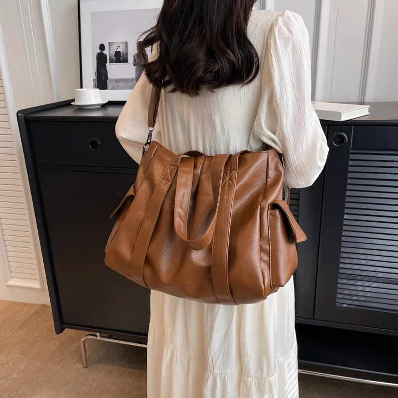 Large capacity tote women's bag 2024 new casual versatile shoulder crossbody bag handbag vip designer luxury bag hand bag ladies
Large capacity tote women's bag 2024 new casual versatile shoulder crossbody bag handbag vip designer luxury bag hand bag ladies