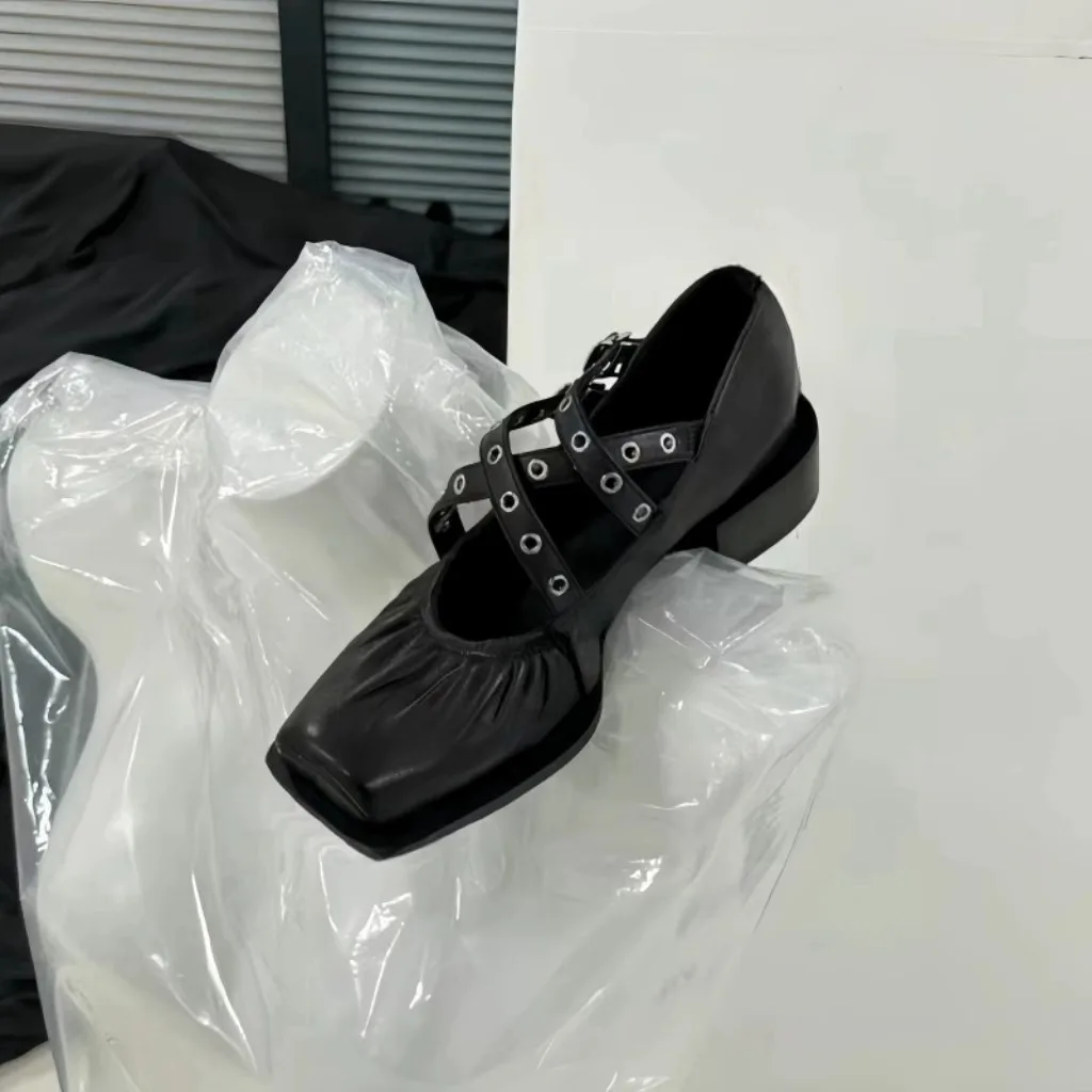 2024 Leather Punk Cross Ballerina Women's Square Head Thick Heel Mary Jane Single High Heels Shoes
2024 Leather Punk Cross Ballerina Women's Square Head Thick Heel Mary Jane Single High Heels Shoes