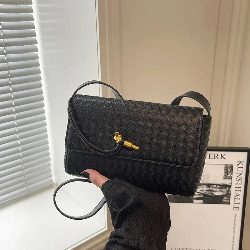 Elegant Women's Designer Leather Shoulder Bag Luxury Crossbody Handbag Classic Fashion Tote For Modern Ladies
Elegant Women's Designer Leather Shoulder Bag Luxury Crossbody Handbag Classic Fashion Tote For Modern Ladies