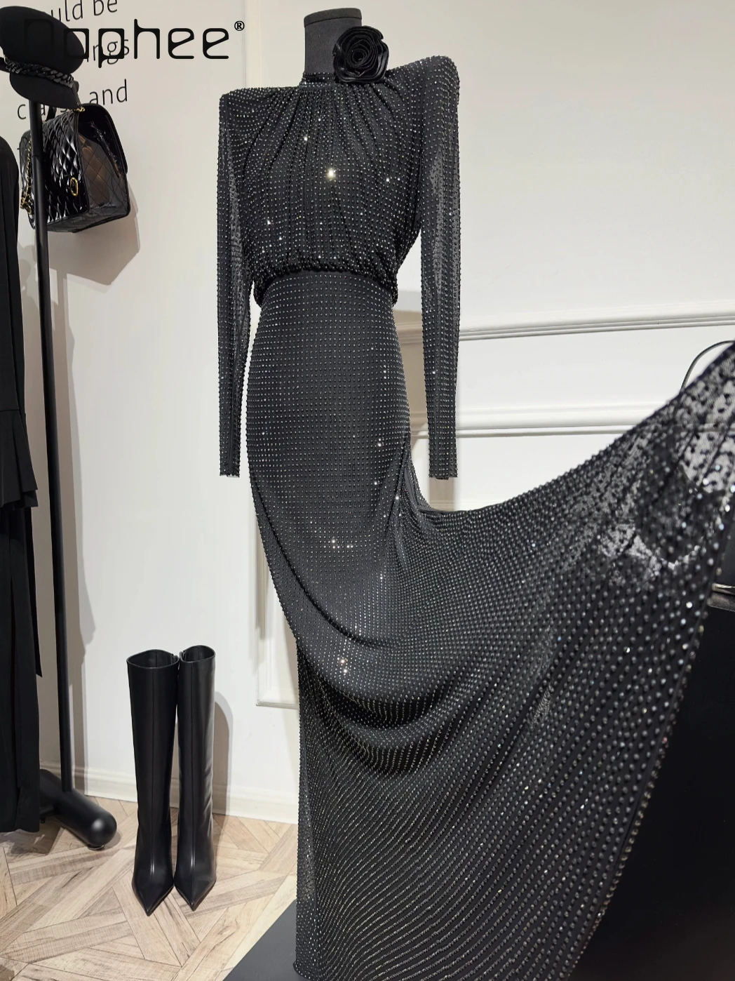 Water Diamond Heavy Embroidery Fish Tail Evening Dresses Shiny Elegant High-end Round Neck Long Sleeve Slim Sexy Long Dress
Water Diamond Heavy Embroidery Fish Tail Evening Dresses Shiny Elegant High-end Round Neck Long Sleeve Slim Sexy Long Dress