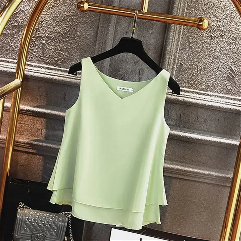 Fashion Brand Women's Plus-size Vest Top Summer Sleeveless Chiffon Shirt Pure V-neck Casual Shirt Oversized Loose Women's Top
Fashion Brand Women's Plus-size Vest Top Summer Sleeveless Chiffon Shirt Pure V-neck Casual Shirt Oversized Loose Women's Top