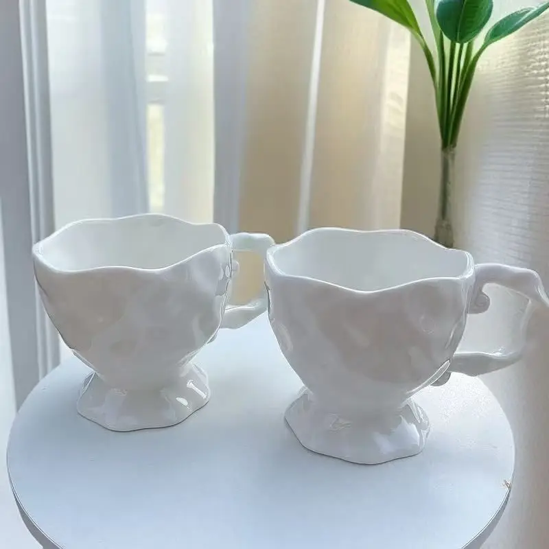 Pure White Ceramic Mug, Large Capacity Drinkware Original Super Cute Breakfast Coffee Cup Handheld Drinking Utensils
Pure White Ceramic Mug, Large Capacity Drinkware Original Super Cute Breakfast Coffee Cup Handheld Drinking Utensils