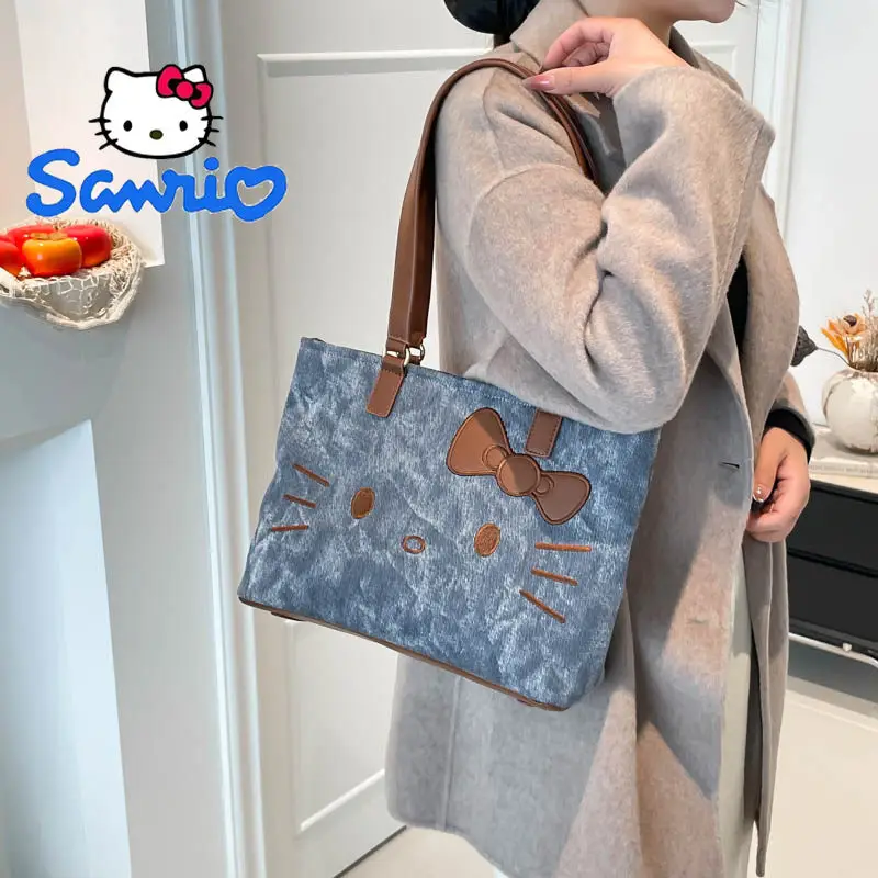 Сумка-тоут Hello Kitty класса люкс для женщин: модная, стильная, вместительная, милая, новая, для офиса и поездок на работу, на плечо
Сумка-тоут Hello Kitty класса люкс для женщин: модная, стильная, вместительная, милая, новая, для офиса и поездок на работу, на плечо