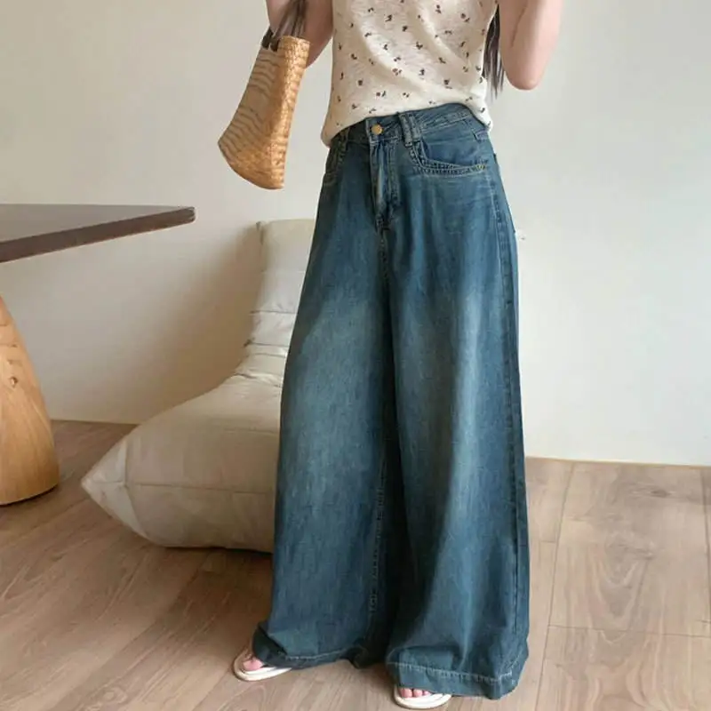 High Waist Straight Leg Jeans Women's Fashionable Drapey Loose Korean Style Wide Leg Denim Pants Autumn Commute Style
High Waist Straight Leg Jeans Women's Fashionable Drapey Loose Korean Style Wide Leg Denim Pants Autumn Commute Style