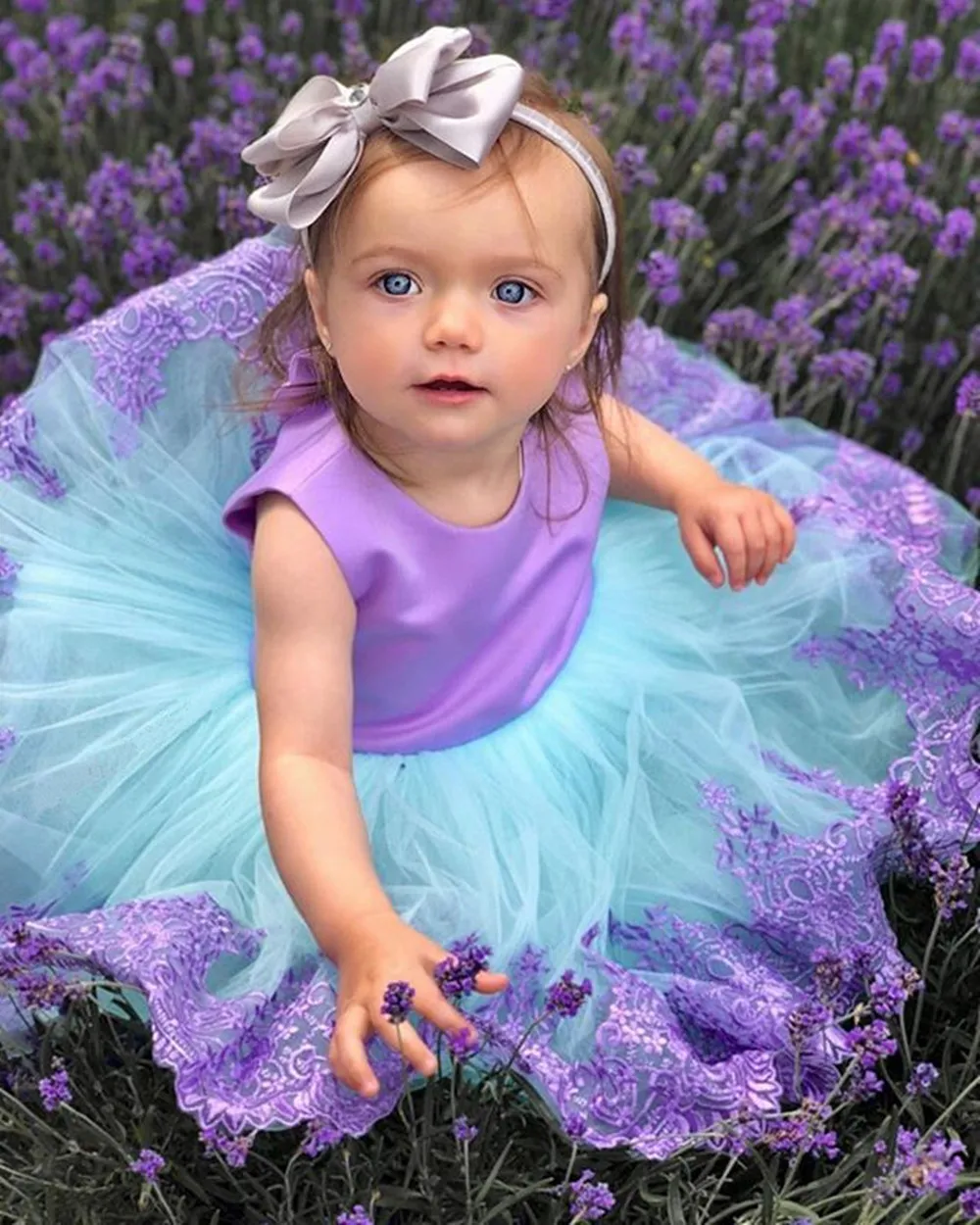 Sleeveless Flower Girl Dress For Wedding Lace Tulle Bow Back Purple Princess Birthday Party First Communion Dress Ball Gowns
Sleeveless Flower Girl Dress For Wedding Lace Tulle Bow Back Purple Princess Birthday Party First Communion Dress Ball Gowns