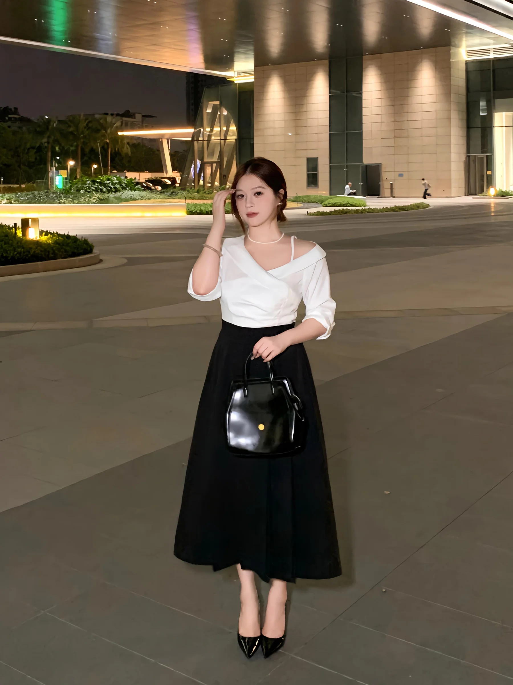 Длинная юбка-трапеция из полиэфирного волокна для женщин, облегающая, с эффектом похудения, для повседневной носки
Длинная юбка-трапеция из полиэфирного волокна для женщин, облегающая, с эффектом похудения, для повседневной носки