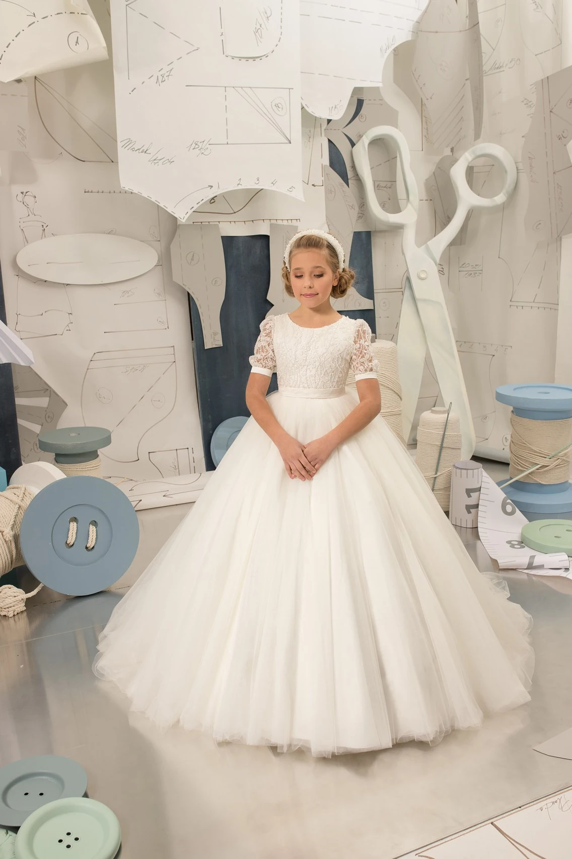White Flower Girl Dress for Wedding Puffy Girl Princess Gown Mini Girl Bridesmaid Dress First Communion Dresses
White Flower Girl Dress for Wedding Puffy Girl Princess Gown Mini Girl Bridesmaid Dress First Communion Dresses
