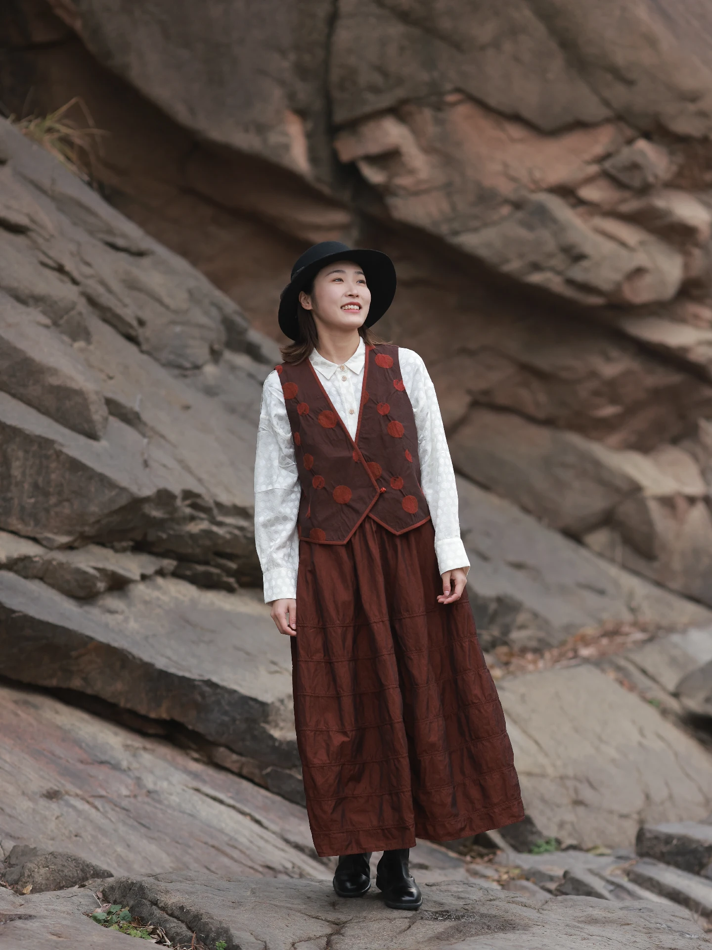 Blue adual Polka Dot Woolen Vest Chinese New Sle V-ne Button-up Women's Faion Outerwear ort Length Cotton Blend
Blue adual Polka Dot Woolen Vest Chinese New Sle V-ne Button-up Women's Faion Outerwear ort Length Cotton Blend