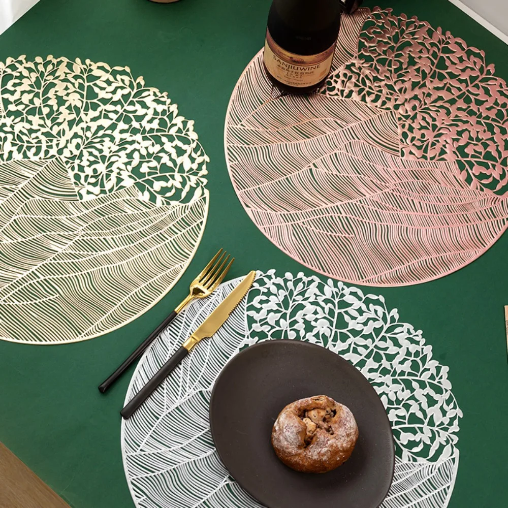 2PCS Durable Elegant Hollow Design Table Mat Ventilated Round Heat-resistant Mats Anti-Slip Plastic Coaster Wedding
2PCS Durable Elegant Hollow Design Table Mat Ventilated Round Heat-resistant Mats Anti-Slip Plastic Coaster Wedding