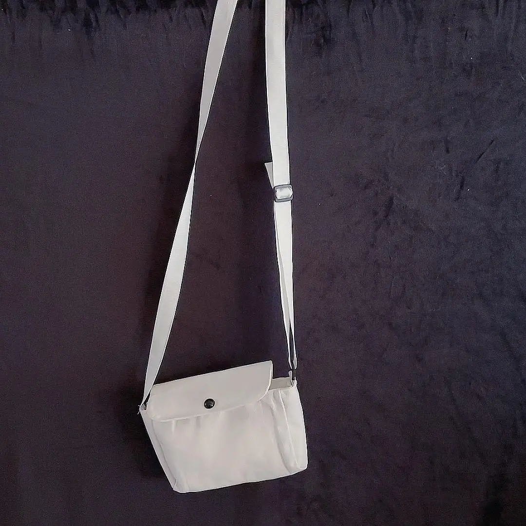 Ужасы аниме Touqi Kaidan Li Yuting белая сумка на одно плечо Crossbody реквизит для косплея
Ужасы аниме Touqi Kaidan Li Yuting белая сумка на одно плечо Crossbody реквизит для косплея