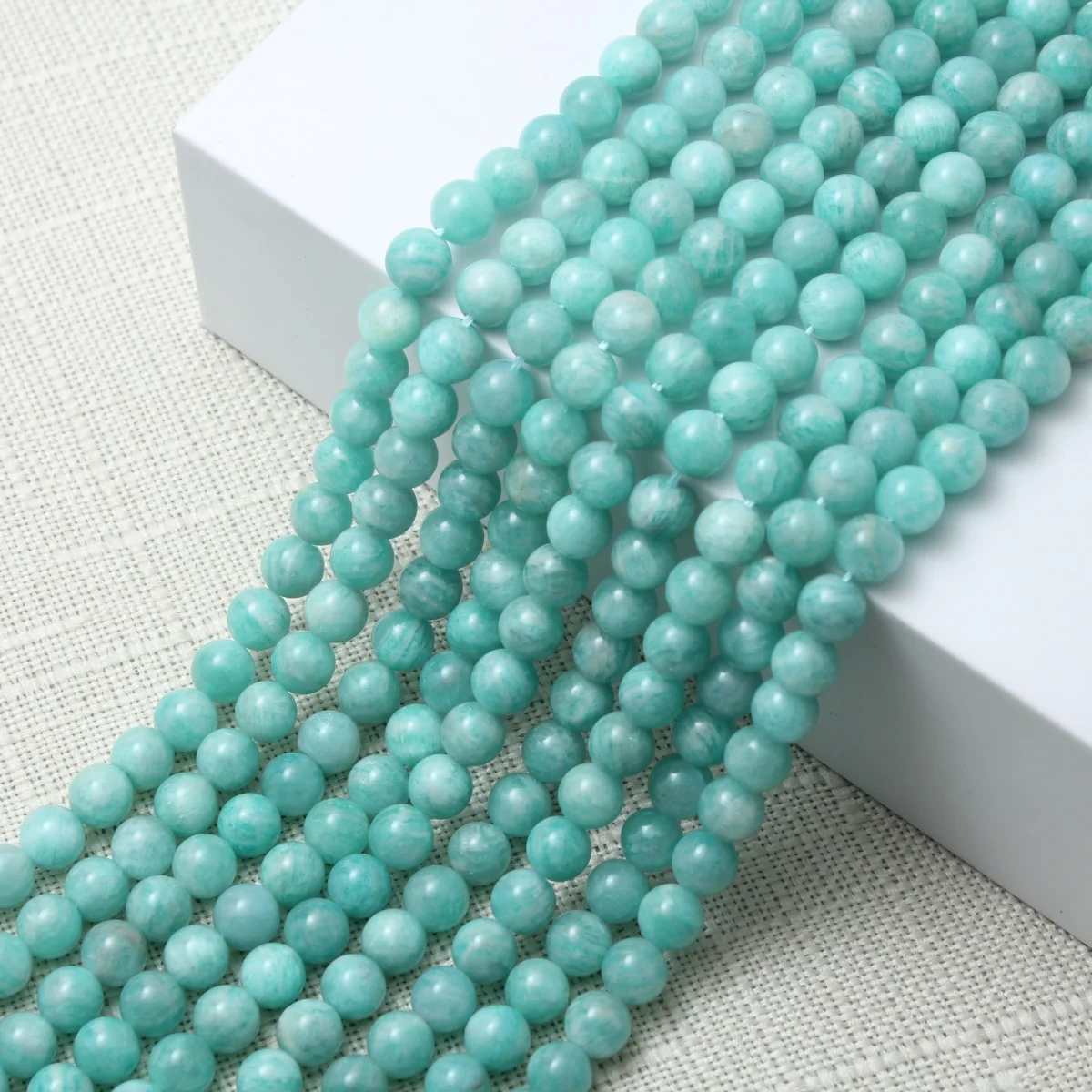 Natural optimization 6mm blue Tianhe stone semi-precious stone round beads loose beads work in progress DIY necklace bracelet
Natural optimization 6mm blue Tianhe stone semi-precious stone round beads loose beads work in progress DIY necklace bracelet