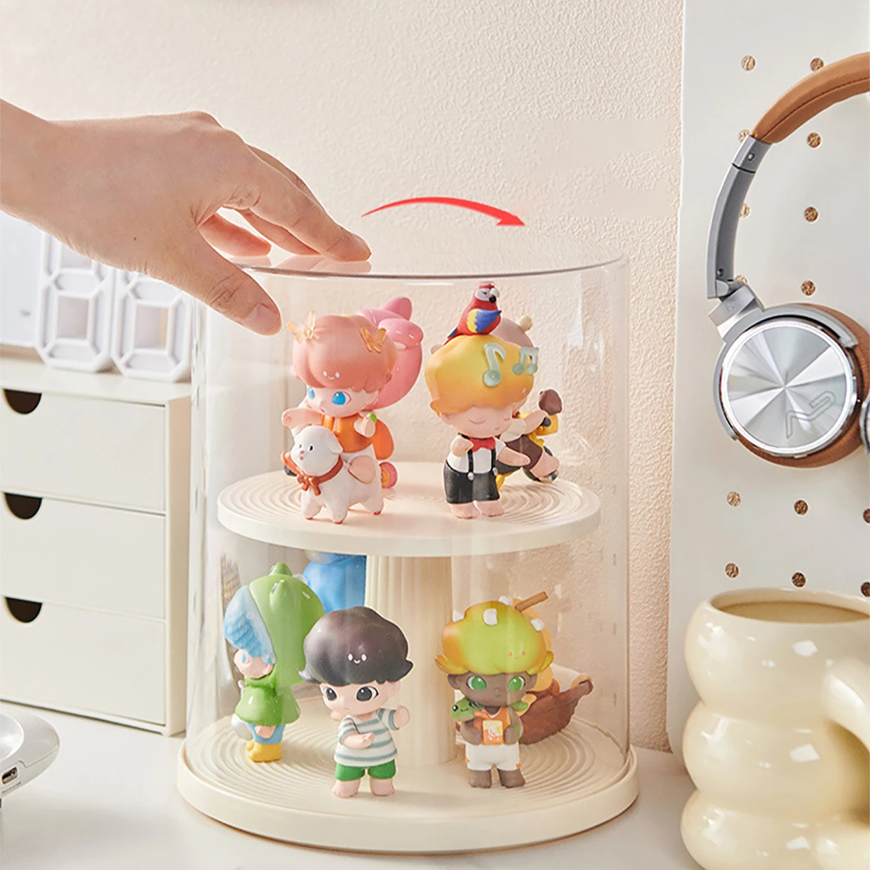 Dust-proof Labubu Pendant Display Box Rotating Transparent Labubu Doll Display Stand Handmade Storage Decorative Ornaments
Dust-proof Labubu Pendant Display Box Rotating Transparent Labubu Doll Display Stand Handmade Storage Decorative Ornaments