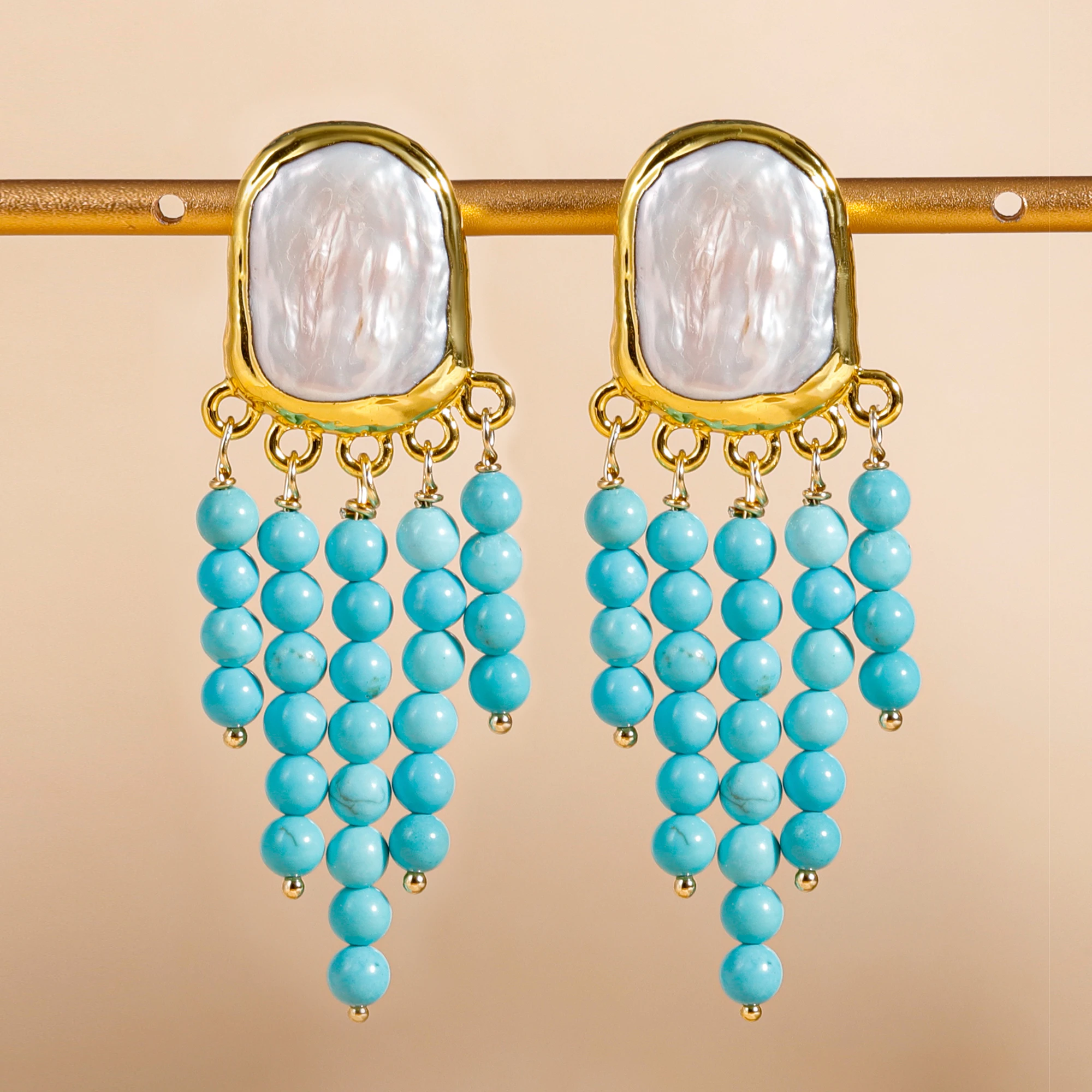 Серьги-подвески с кисточками из бисера и бирюзового драгоценного камня и богемный натуральный жемчуг для женщин, вечерние, уникальный дизайн, повседневная одежда
Серьги-подвески с кисточками из бисера и бирюзового драгоценного камня и богемный натуральный жемчуг для женщин, вечерние, уникальный дизайн, повседневная одежда