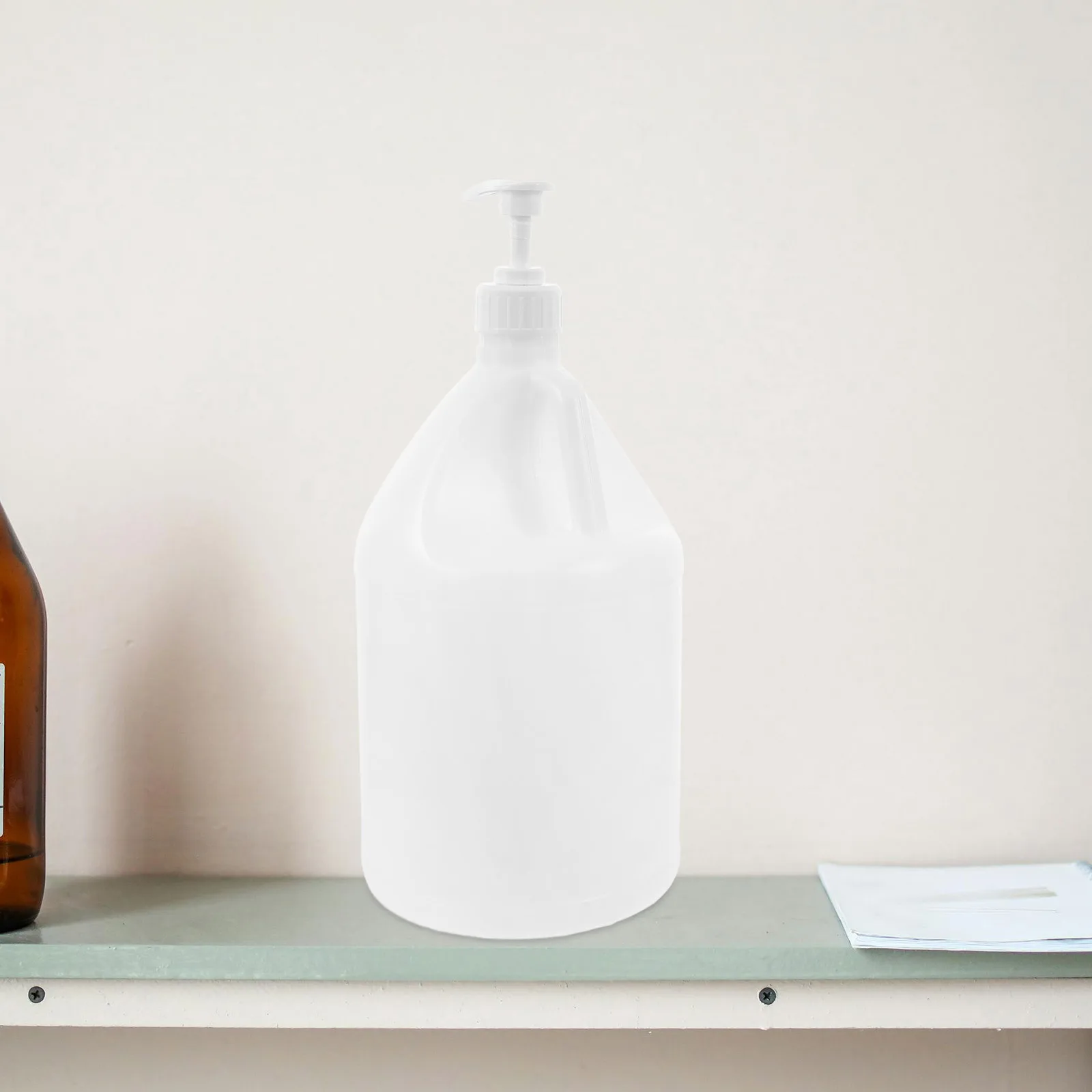 Набор из 1 шт. 4-литровый пластиковый кувшин из ПНД, многоразовый контейнер для жидкостей, бутылка для хранения воды, для кемпинга и активного отдыха, пустой кувшин с помпой и крышкой
Набор из 1 шт. 4-литровый пластиковый кувшин из ПНД, многоразовый контейнер для жидкостей, бутылка для хранения воды, для кемпинга и активного отдыха, пустой кувшин с помпой и крышкой