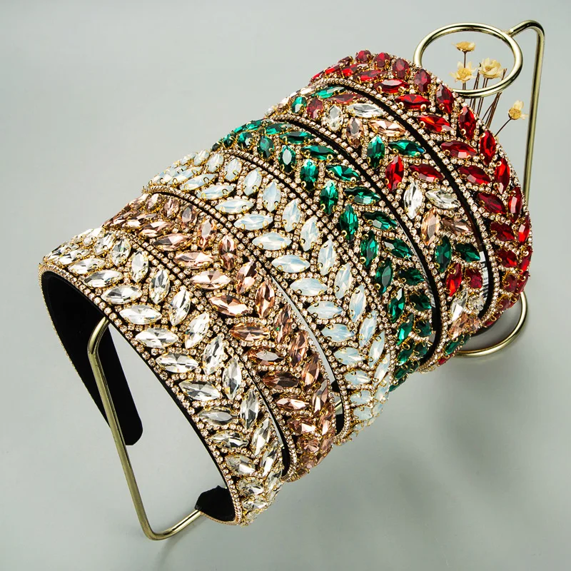 New fashion claw chain inlaid with glass diamonds full of diamonds headband women's fashion trend pressure hair wash hair card h
New fashion claw chain inlaid with glass diamonds full of diamonds headband women's fashion trend pressure hair wash hair card h