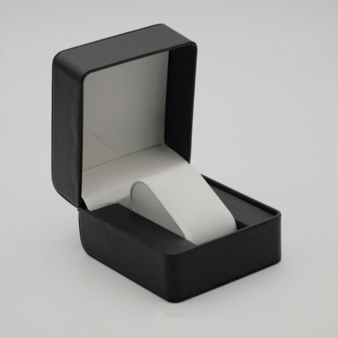 Подарочная коробка для одиночных часов, мягкий раскладушка, чехол для часов из искусственной кожи, коробка для часов для подарков, путешествий, женские часы
Подарочная коробка для одиночных часов, мягкий раскладушка, чехол для часов из искусственной кожи, коробка для часов для подарков, путешествий, женские часы