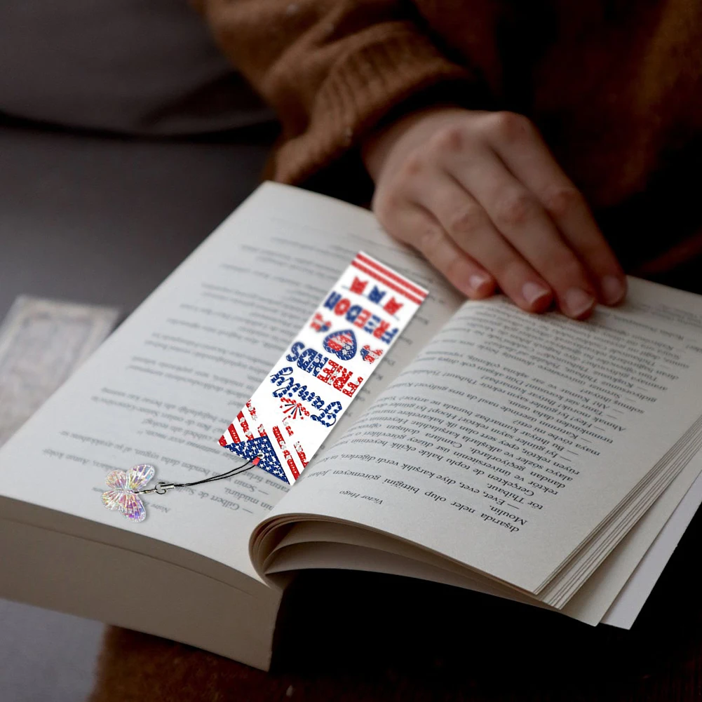 4Pcs Special Shaped Independence Day Diamond Bookmark Art Project DIY Diamond Bookmark with Crystal Pendant for Reading Day Gift
4Pcs Special Shaped Independence Day Diamond Bookmark Art Project DIY Diamond Bookmark with Crystal Pendant for Reading Day Gift