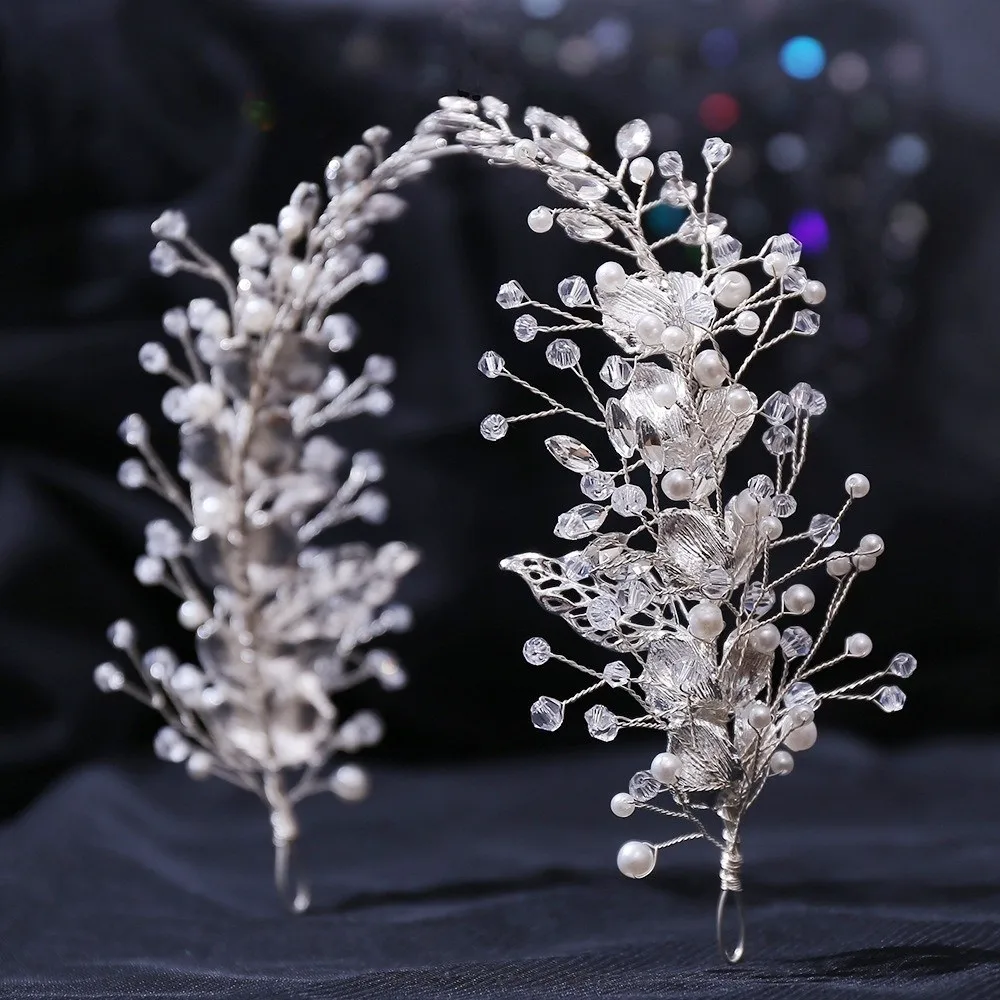 Romantic Beaded Bride Wedding Tiaras Flower Rhinestone Bridal Headwear Alloy Pearl Flower Headbands Female Decoration
Romantic Beaded Bride Wedding Tiaras Flower Rhinestone Bridal Headwear Alloy Pearl Flower Headbands Female Decoration