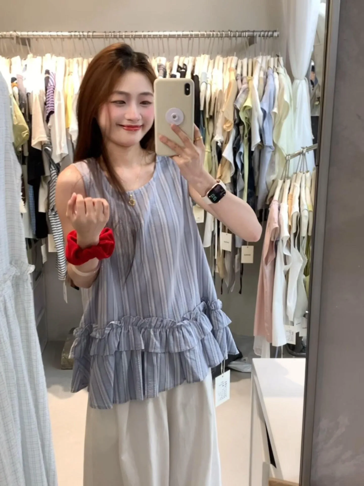 French Style Loose Fit Sleeveless round Neck Shirt Women's Summer Casual Cotton Top Age-Defying Gored Hem Doll Shirt
French Style Loose Fit Sleeveless round Neck Shirt Women's Summer Casual Cotton Top Age-Defying Gored Hem Doll Shirt