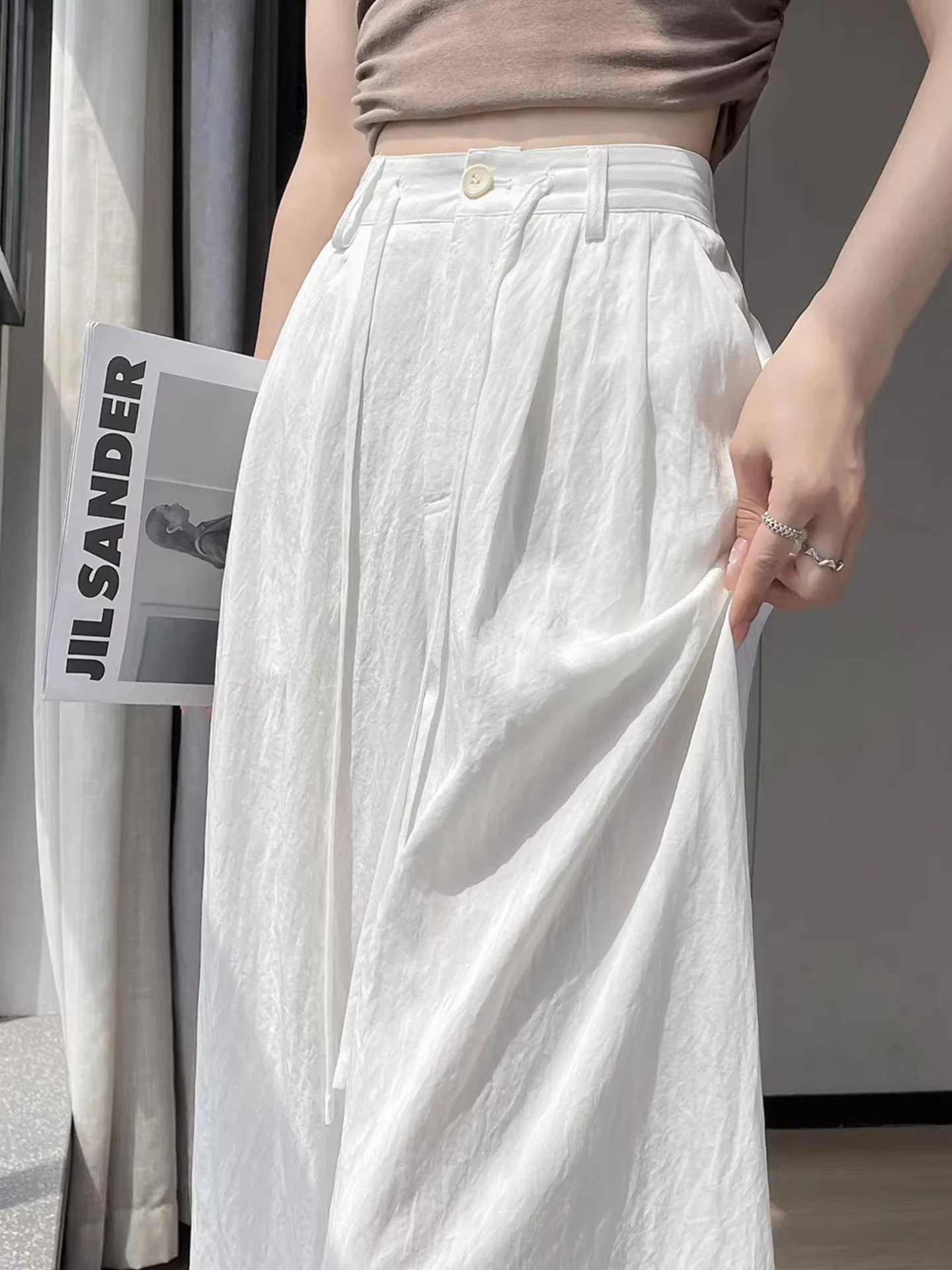 White Cotton Linen Wide Leg Pants Women's Summer Thin High Waist Slim Straight Drapey Floor Length Trousers Ice Silk Suit
White Cotton Linen Wide Leg Pants Women's Summer Thin High Waist Slim Straight Drapey Floor Length Trousers Ice Silk Suit