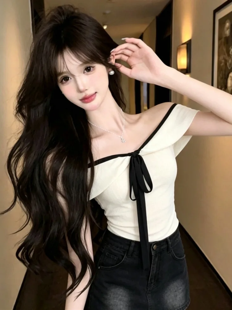 Sexy Slim Fit Short Sleeve One Shoulder T-Shirt Women's Summer Fashionable Versatile Short Top Korean Style Citywalk Casual Wear
Sexy Slim Fit Short Sleeve One Shoulder T-Shirt Women's Summer Fashionable Versatile Short Top Korean Style Citywalk Casual Wear