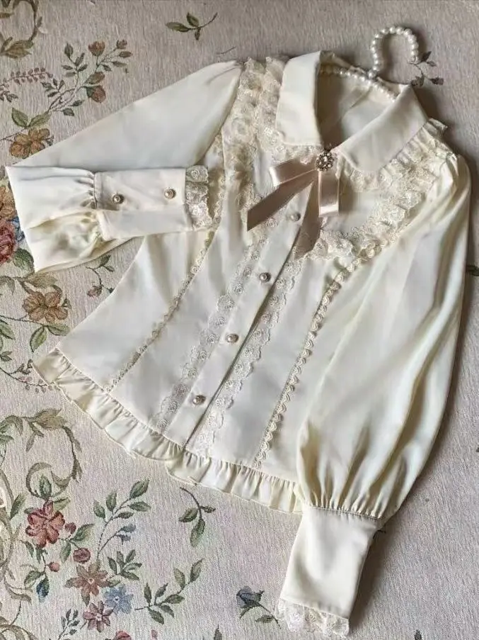 Harajuku Fashion Lolita Long Sleeve Blouse Female Y2K Retro Solid Shirt Cute Lace Splice Japanese Daily Casual Outfit
Harajuku Fashion Lolita Long Sleeve Blouse Female Y2K Retro Solid Shirt Cute Lace Splice Japanese Daily Casual Outfit