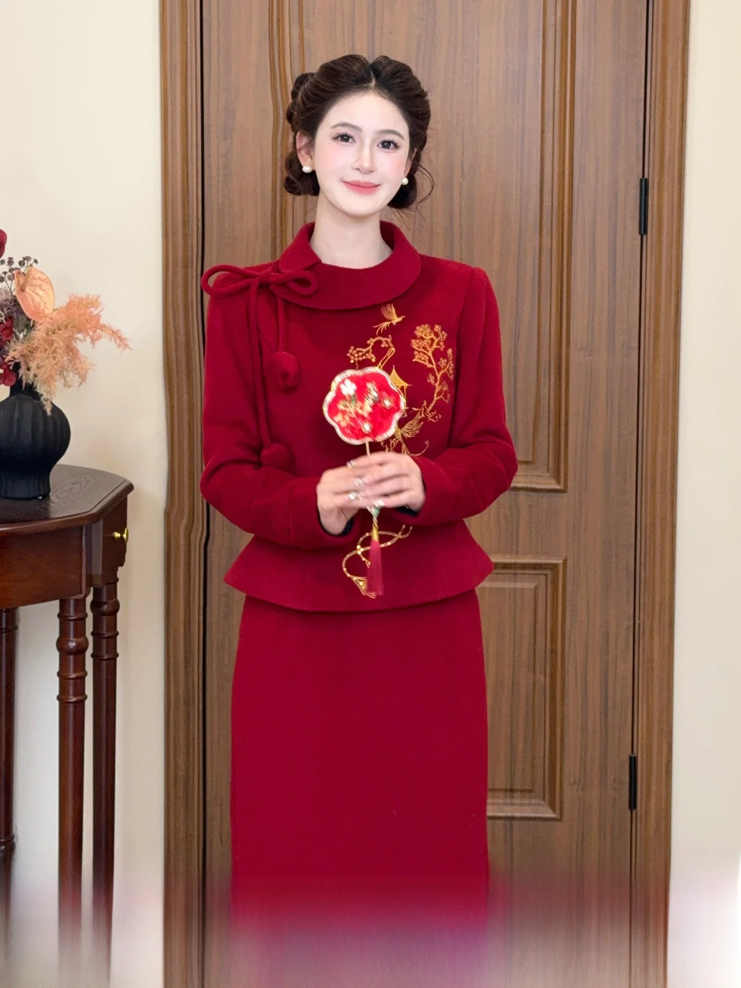New Chinese Style Red Gold Color Contrast Woolen down Coat Skirt Set Winter Warm Ladies Fashion Outerwear by Lili
New Chinese Style Red Gold Color Contrast Woolen down Coat Skirt Set Winter Warm Ladies Fashion Outerwear by Lili