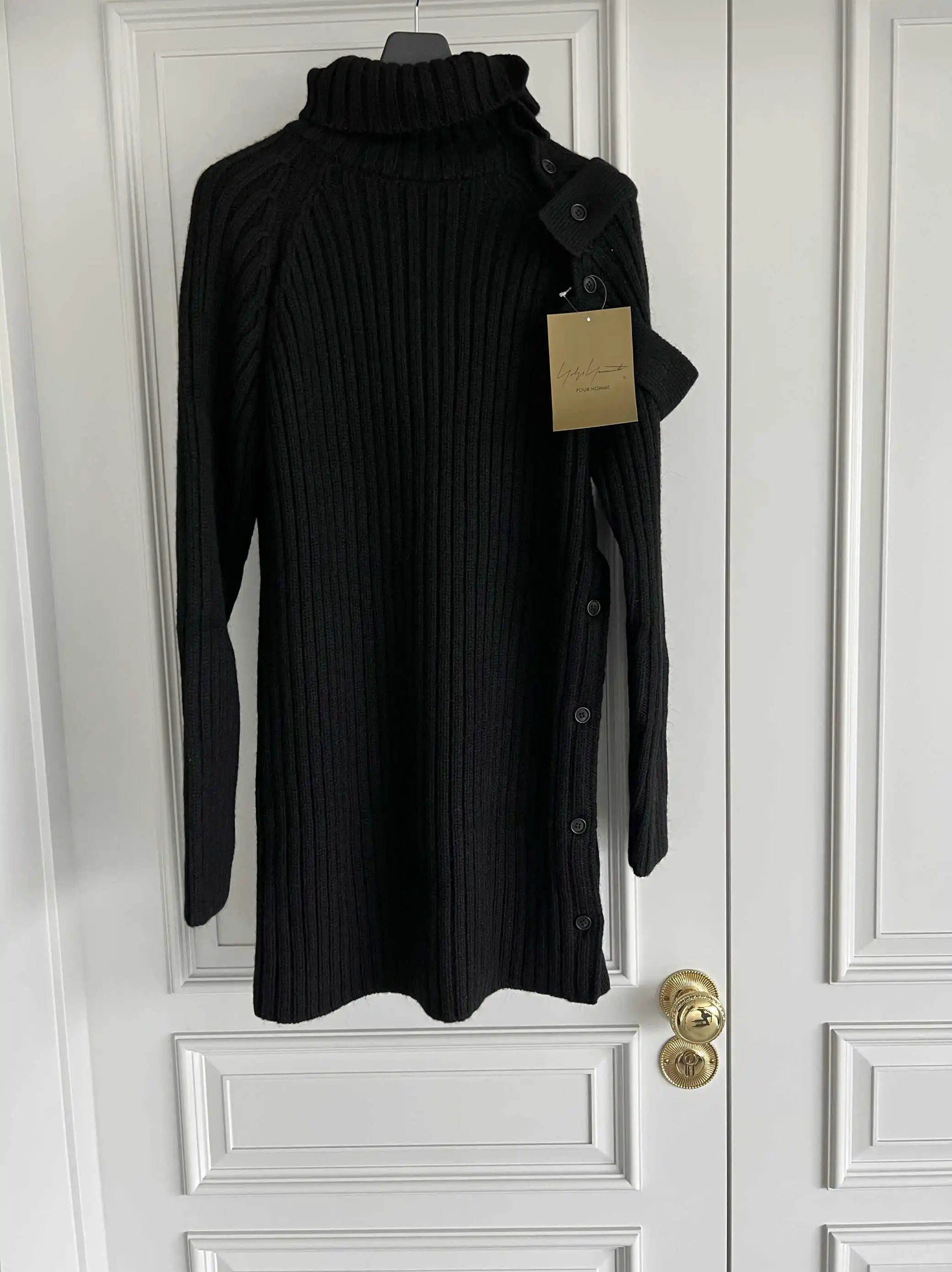 TOP-YAMAMOTO Original Design Australian wool high-neck sweater with cutout off-the-shoulder knitwear
TOP-YAMAMOTO Original Design Australian wool high-neck sweater with cutout off-the-shoulder knitwear