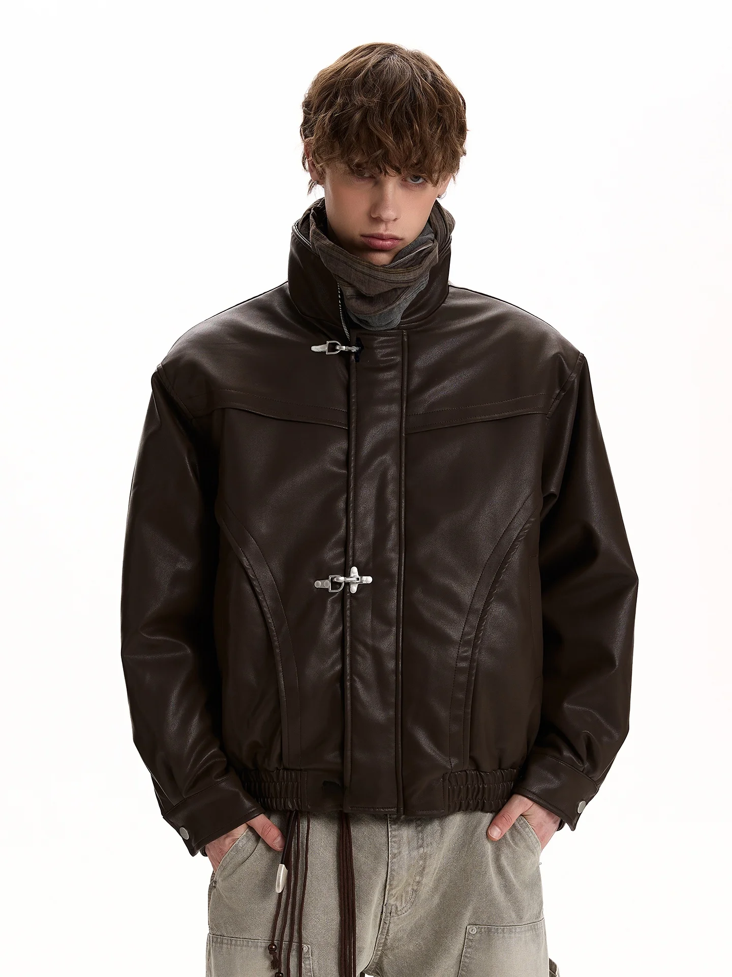 Куртка из искусственной кожи премиум-класса PUEE в стиле ретро Sle Thiened с дизайном самолета, верхняя одежда на хлопковой подкладке для молодежи
Куртка из искусственной кожи премиум-класса PUEE в стиле ретро Sle Thiened с дизайном самолета, верхняя одежда на хлопковой подкладке для молодежи