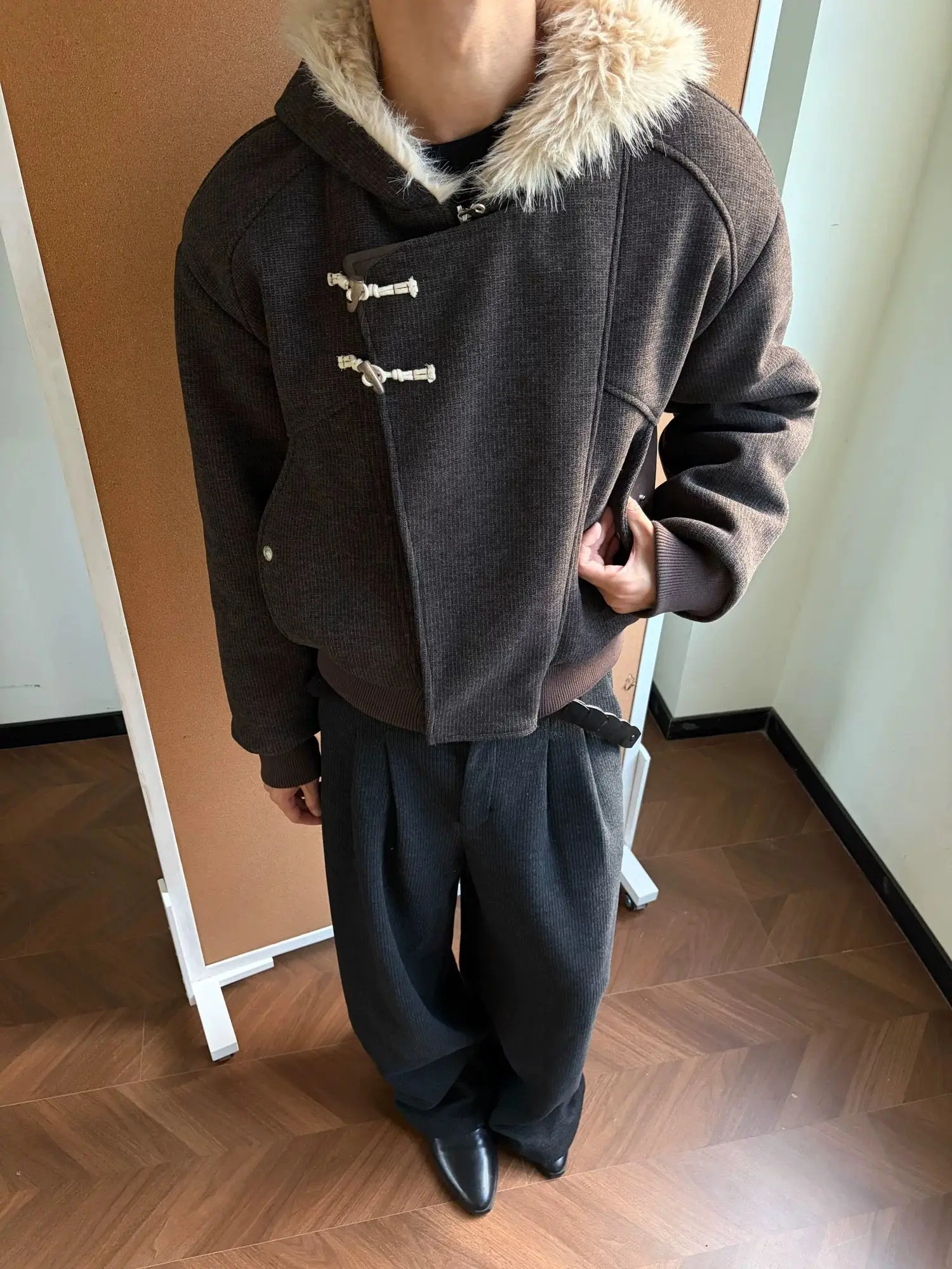 Retro American Cotton Jaet with Horn Buttons ex Hooded Warmth Assurance for Youth Trendy Casual Wear Chinese Production
Retro American Cotton Jaet with Horn Buttons ex Hooded Warmth Assurance for Youth Trendy Casual Wear Chinese Production