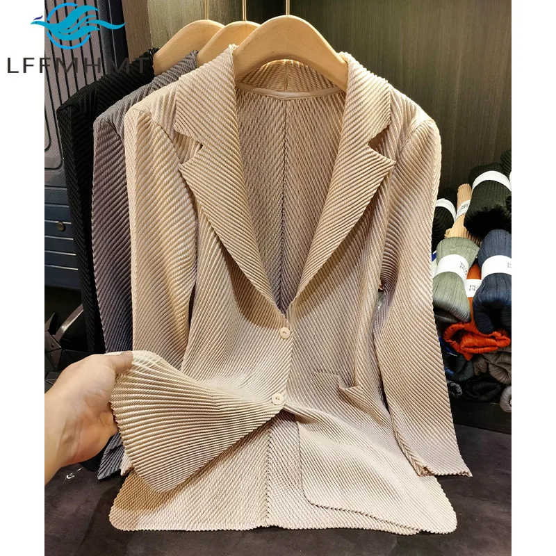Women's Solid Color Simple Basic Blazer Spring Autumn Fashion Long Sleeve Stripe Pleated Suits Coats Slim Fit Elegant Jacket
Women's Solid Color Simple Basic Blazer Spring Autumn Fashion Long Sleeve Stripe Pleated Suits Coats Slim Fit Elegant Jacket