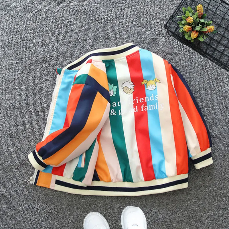 The spring and autumn fashionable outerwear for boys and girls, the autumn casual cardigans and windbreakers are all in vogue
The spring and autumn fashionable outerwear for boys and girls, the autumn casual cardigans and windbreakers are all in vogue