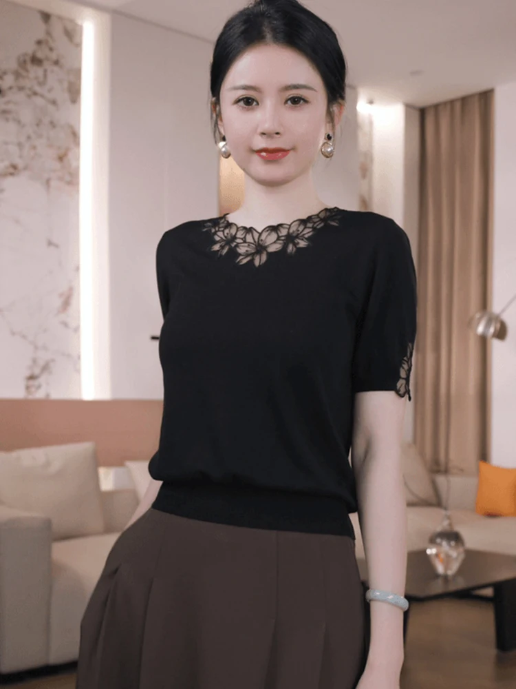 Ele Lace Hook Design ort Sve Knitted Ice Silk Top Summer 2026 Women's Faionable Versatile Overhead Patchwork Knitwear
Ele Lace Hook Design ort Sve Knitted Ice Silk Top Summer 2026 Women's Faionable Versatile Overhead Patchwork Knitwear