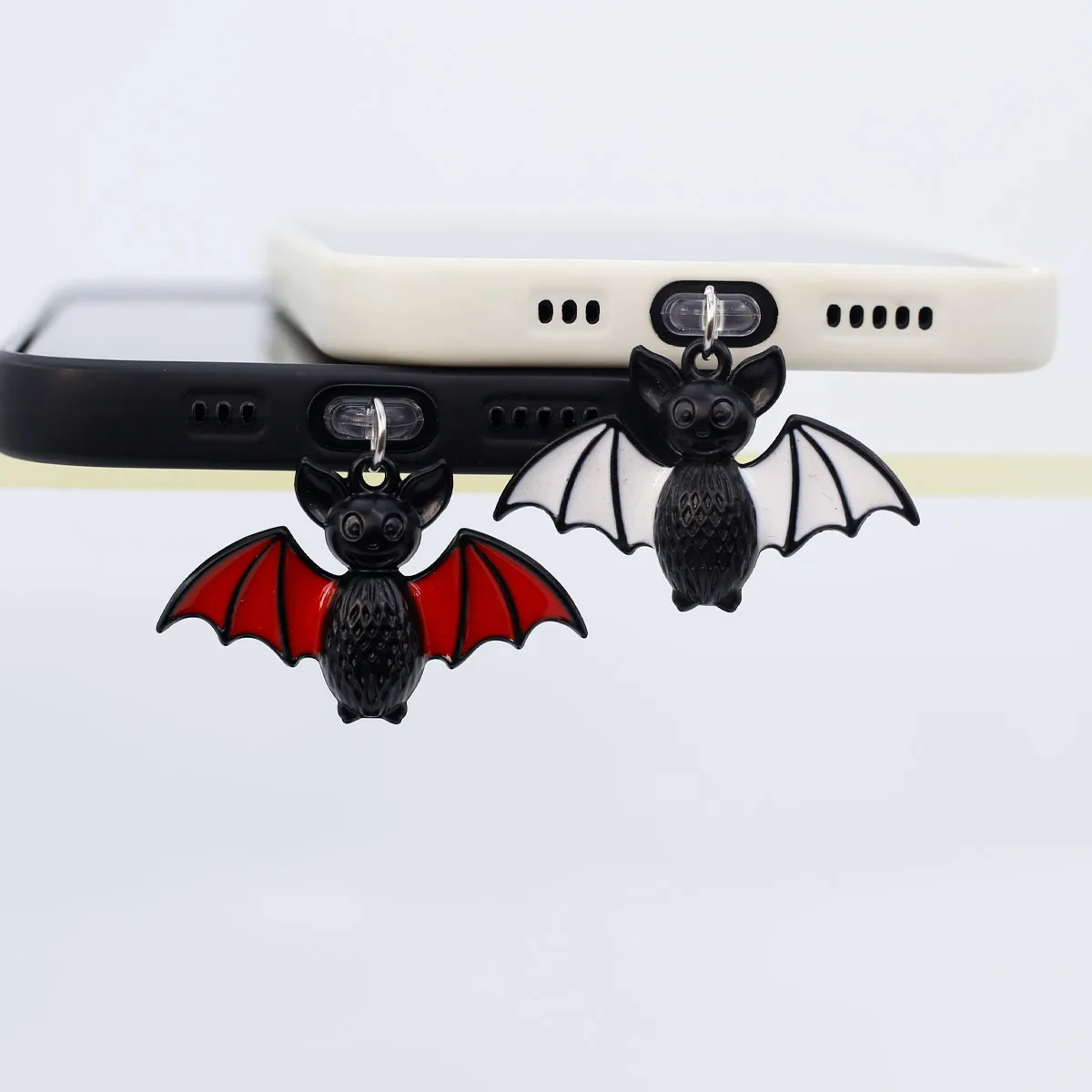 Mobile Phone Dust Plug Decoration Bat Red White Alloy Accessory Decoration For Iphone Type-C Port Halloween Gift Lanyard
Mobile Phone Dust Plug Decoration Bat Red White Alloy Accessory Decoration For Iphone Type-C Port Halloween Gift Lanyard