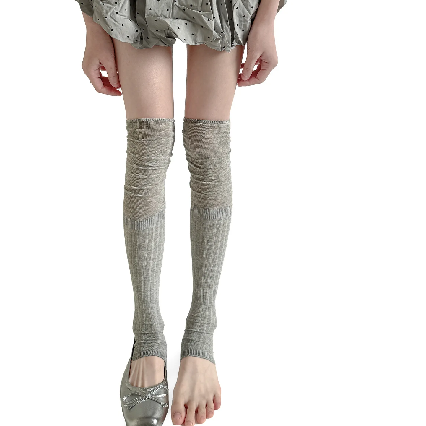 Splicing Stacked Knee Socks Thin Slightly Transparent Ballet Wind Vertical Strip Pit Strip White Half Palm Stepping Socks Cover
Splicing Stacked Knee Socks Thin Slightly Transparent Ballet Wind Vertical Strip Pit Strip White Half Palm Stepping Socks Cover