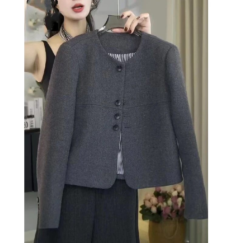 Faionable ort шерстяной стеганый тюре круглой Ne Design маленький размер Sle корейская версия осень-зима Новое поступление офисная одежда
Faionable ort шерстяной стеганый тюре круглой Ne Design маленький размер Sle корейская версия осень-зима Новое поступление офисная одежда