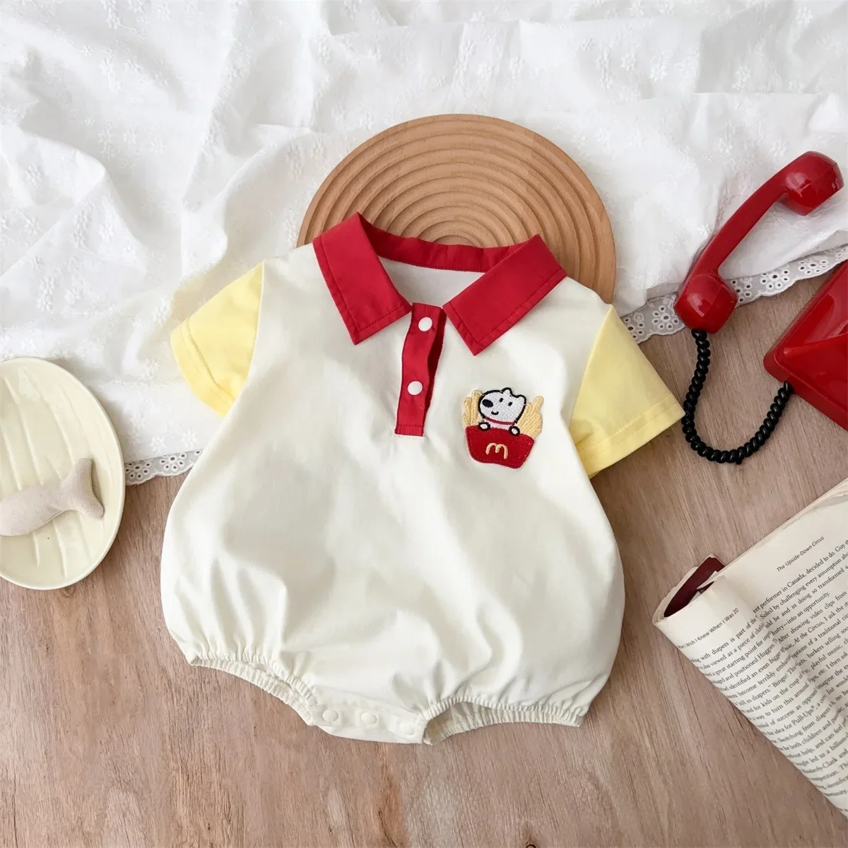 Baby boy 2025 new ins cute super cute bag fart clothes summer class A thin French fries puppy out climbing clothes.
Baby boy 2025 new ins cute super cute bag fart clothes summer class A thin French fries puppy out climbing clothes.