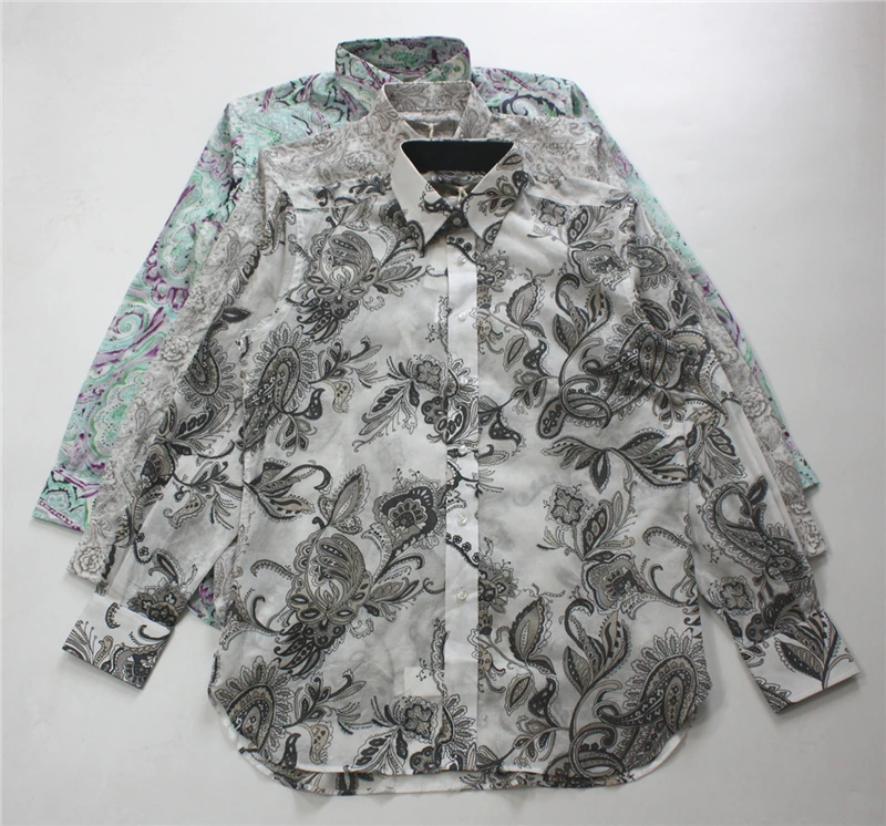 Весенне-летняя тонкая рубашка с длинным рукавом и цветочным принтом, свободная верхняя одежда в стиле ретро из Гонконга, повседневная рубашка свободного кроя.
Весенне-летняя тонкая рубашка с длинным рукавом и цветочным принтом, свободная верхняя одежда в стиле ретро из Гонконга, повседневная рубашка свободного кроя.