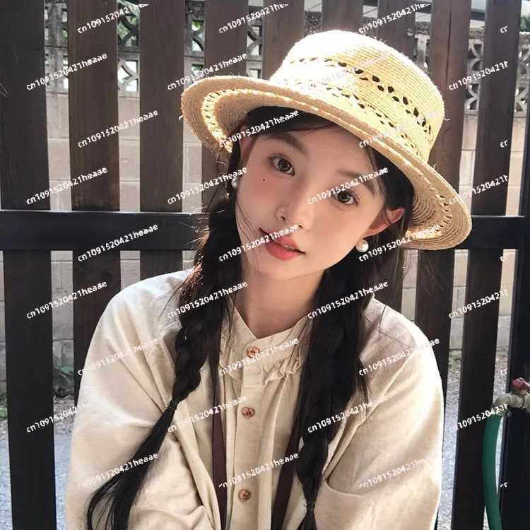 Suitablefor hats, wigs, integrated long roll twist identification, high quality hollow flat top straw hat children 25 new summer
Suitablefor hats, wigs, integrated long roll twist identification, high quality hollow flat top straw hat children 25 new summer